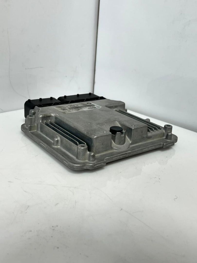 2011 BMW 3 Series E90 318D DDE  Bosch 0281017517 Engine Control Unit 8512043 OEM