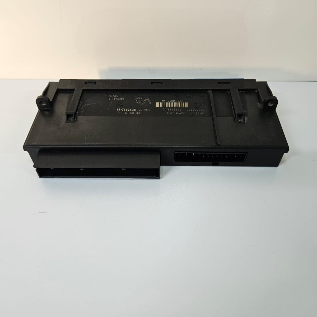 2011 BMW 535i F10 F11 Electronic Junction Box Control Unit 9252332