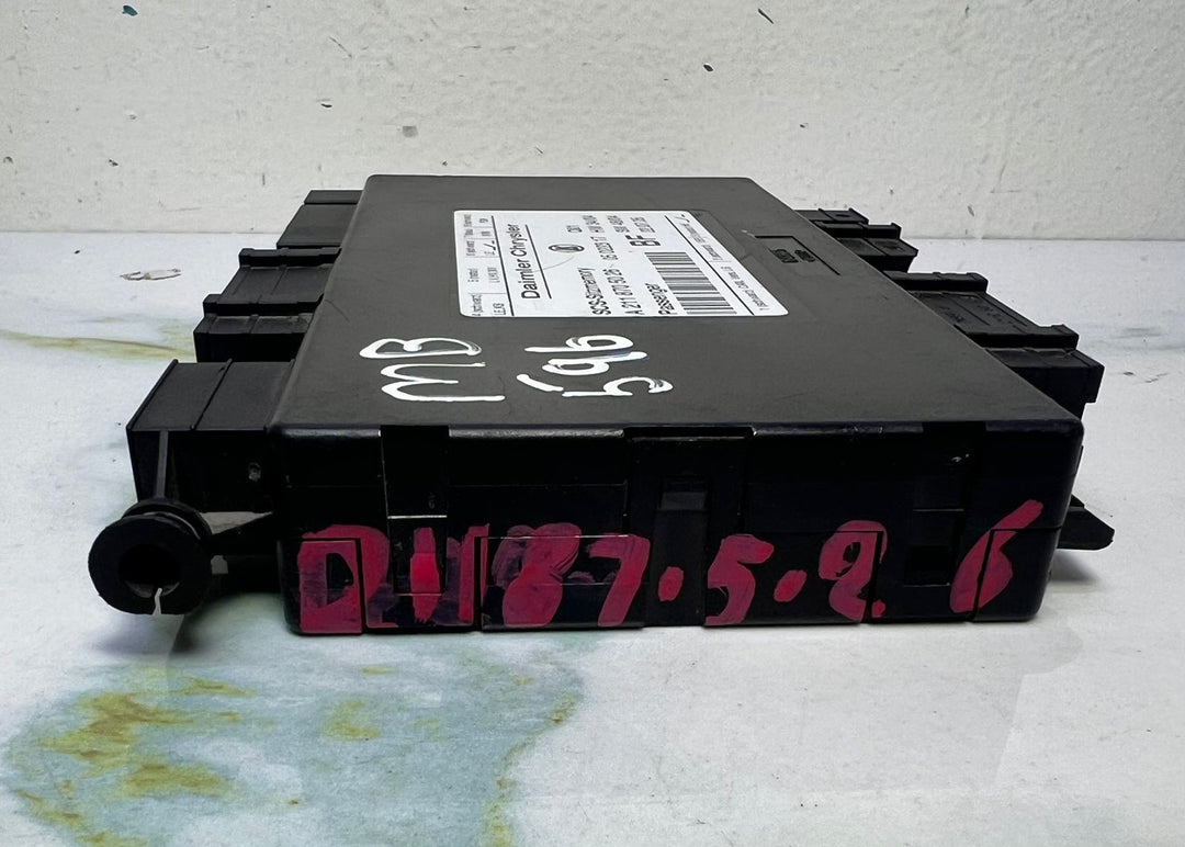 Mercedes W211 E-Class Front Passenger Side Seat Control Module A211 8705026 OEM