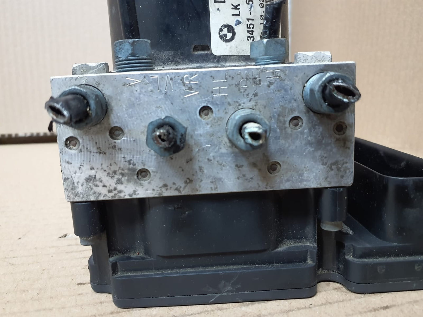 BMW 1 Series F20 F21 3 Series F30 F31 F32 320i ABS Pump and Control Unit 6857323