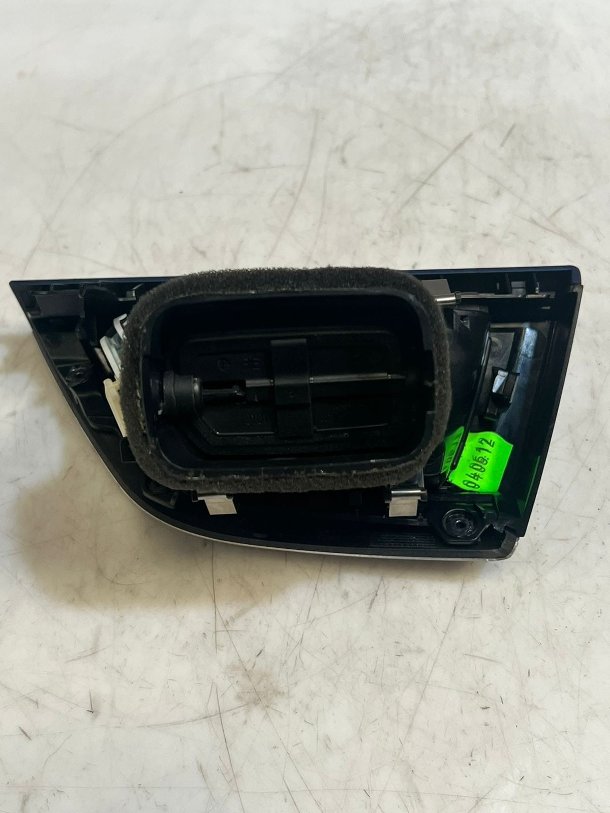 BMW F20 F21 F22 F23 F87 M2 Dashboard Air Vent Right SIDE 9205356 OEM