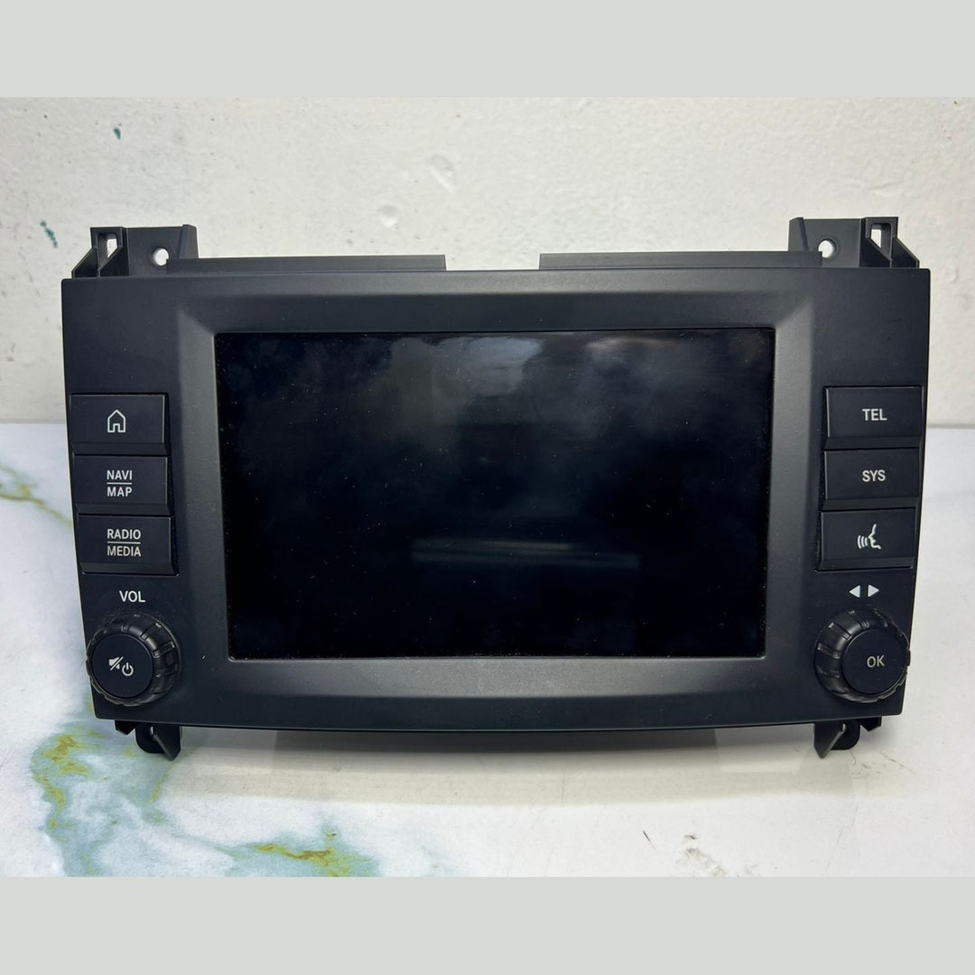 Mercedes-Benz W447 Vito Media Radio Navigation System Head Unit A447 9002919 0EM