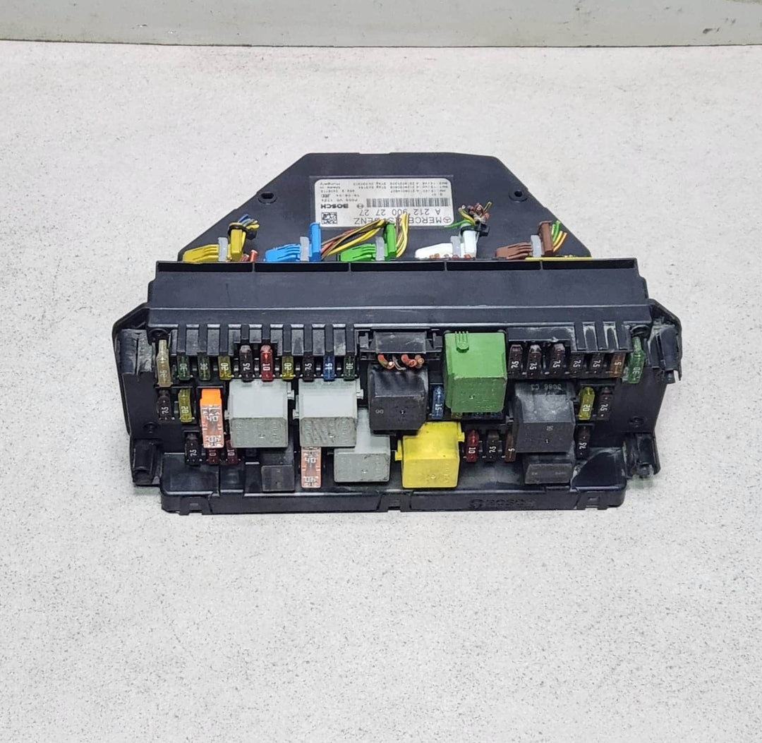 Mercedes Fuse And Relay Module A2129002727 CLS C218 X218