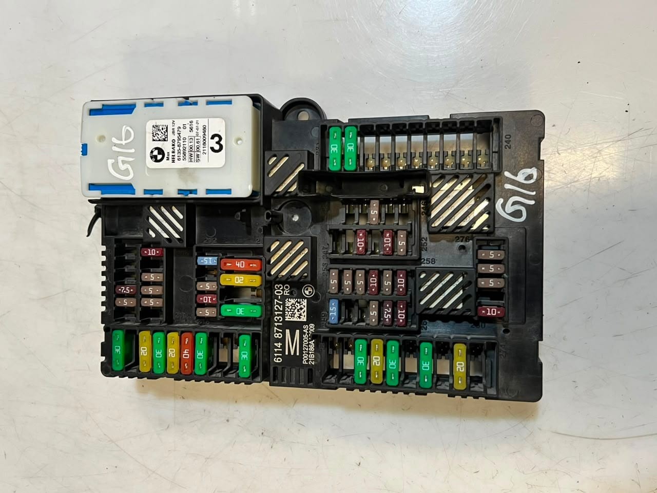 2021 BMW 3 Series G20 G11 G12 G20 G30 G01 X3 Fuse Box 8795479 OEM