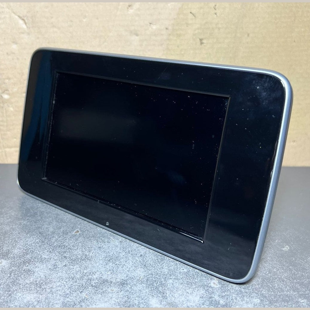 14-18 Mercedes-Benz W205 C-Class Navigation Display Screen Monitor A205 9004113