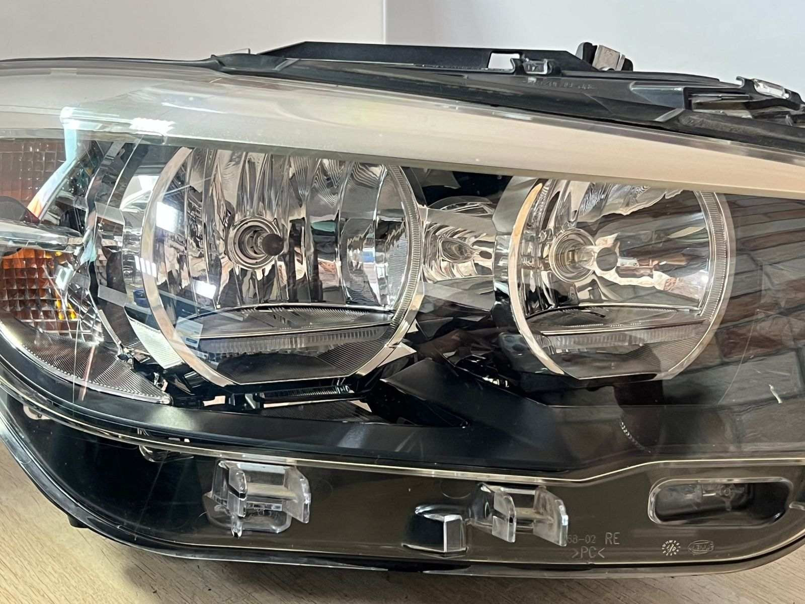 Headlight right for BMW 1 Series F20 1.5 116d B37D15A B37 B37D15U0 7358394