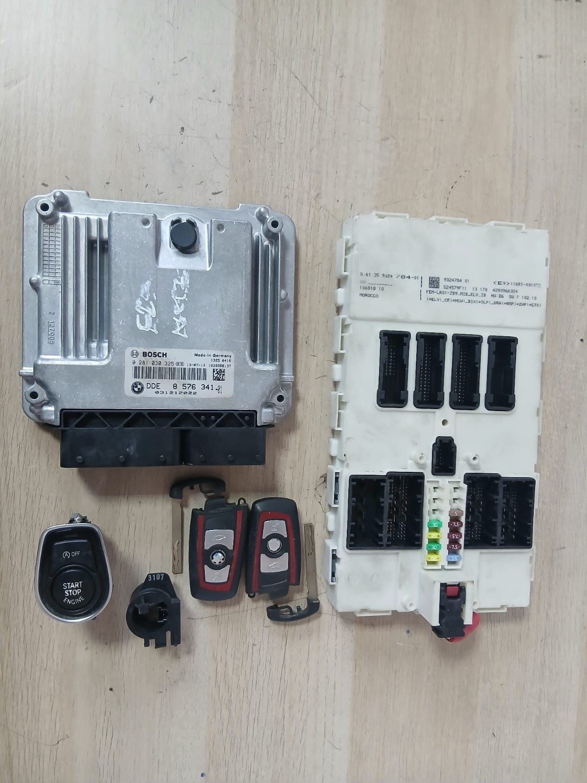 BMW F31 2.0 diesel Engine Control Unit ECU SET DDE + FEM + 2KEYS 8576341