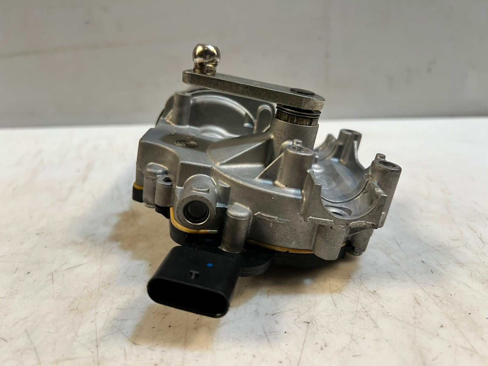 2017 BMW M4 F30 F20 F21 F31 Front Wiper Motor & Linkage 7267504 OEM