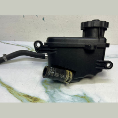 12-14 Mercedes C180 Power Steering Reservoir A0004602983 W204 C200 C250, W212