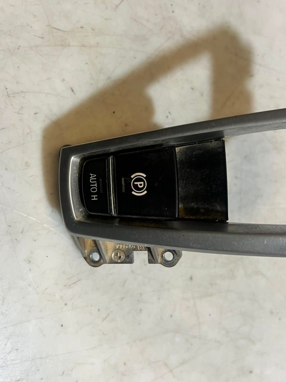 2015 BMW F Series 5' 6' X3 F10, F11 F06 F12 Parking Brake Switch 6822518 OEM