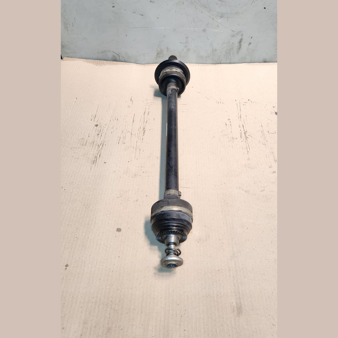 2018 BMW 540d xDrive Output Shaft Rear Left 8664629 5 Series G30 G31 
