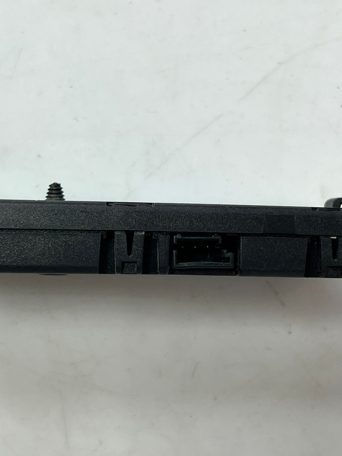 2014-2024 BMW X1 F48 HU73 HT30 HT33 JG73 Antenna Booster / Amplifier 9352601 OEM