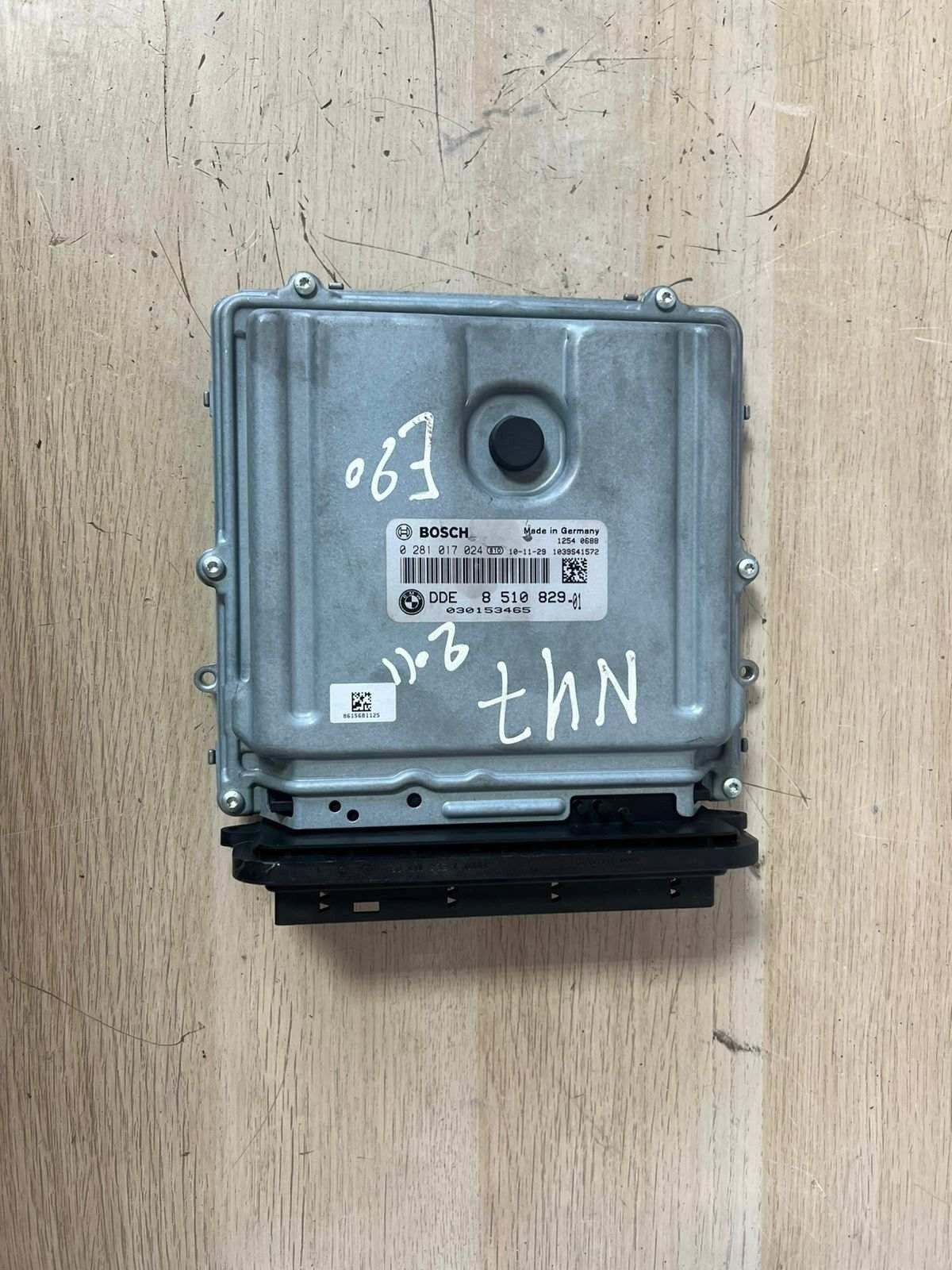 2011 BMW N47 E90 Engine Control Unit DDE SET + CAS3 + 1KEY 8510829