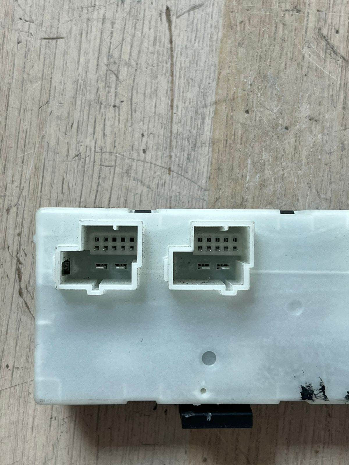 2016-2025 BMW X3 Tailgate Control Module 7463683 5 Series G30 G38, 7 Series G11 