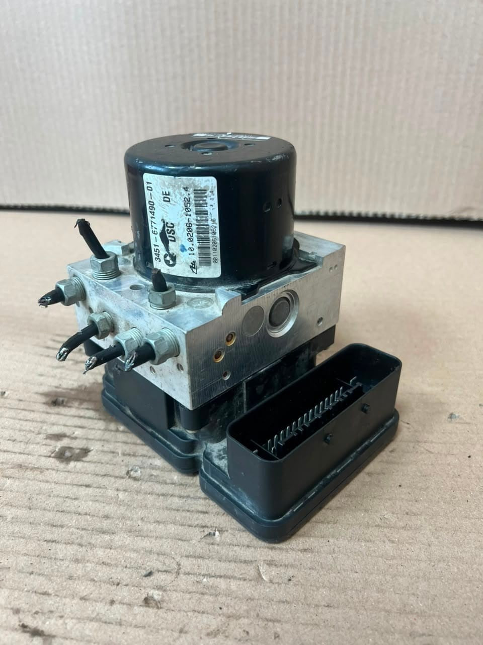 2005-2012 BMW E90 E91 E92 3-Series 325i ABS Pump Module 6771491 OEM