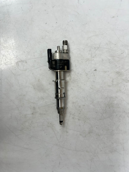 BMW 3, 5, 6, and 7-Series Direct Fuel Injector 7565138 - 02 OEM