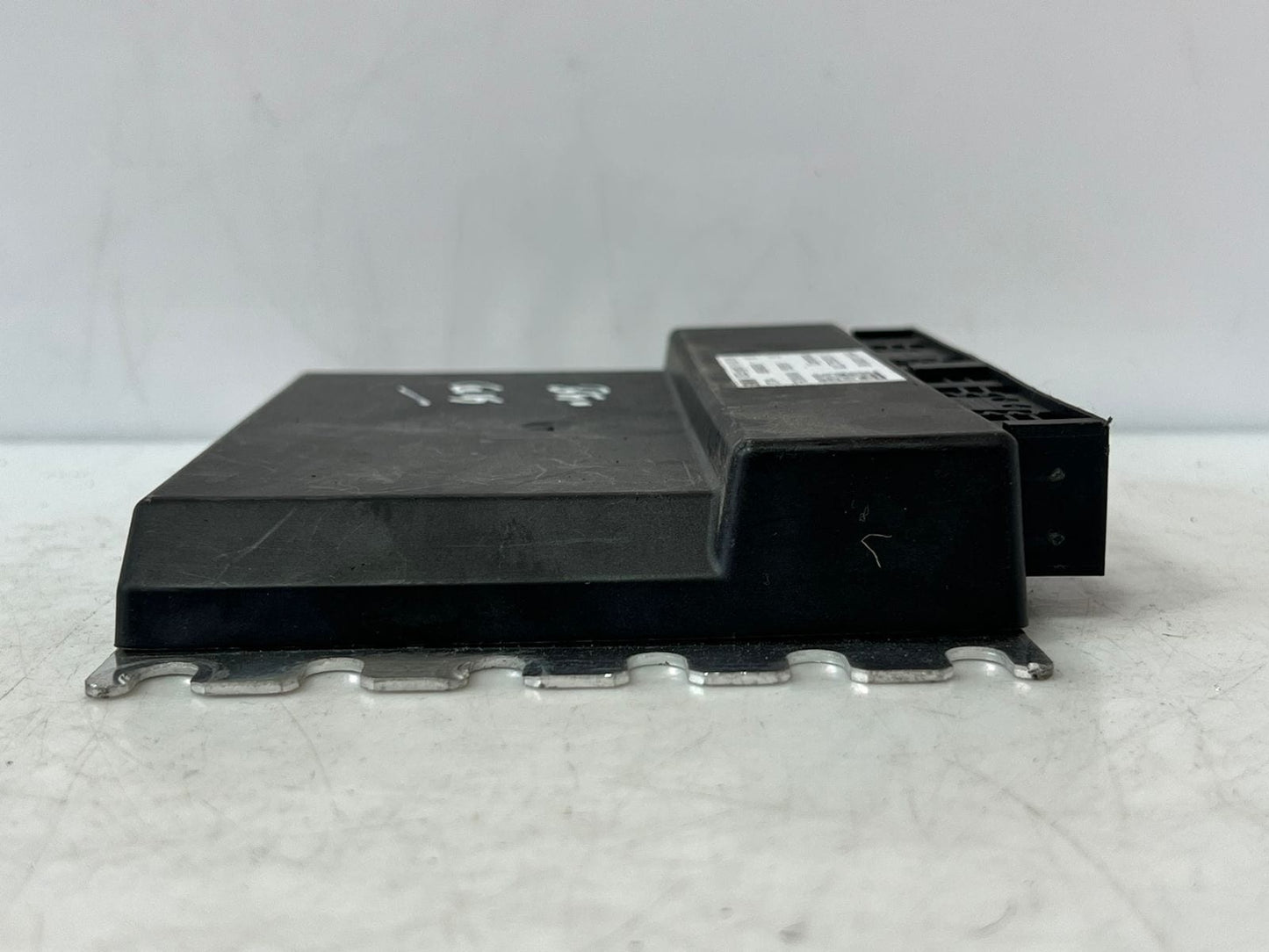 BMW 8 SERIES G14 G15 G16 VDP AIR SUSPENSION CONTROL UNIT 6894895