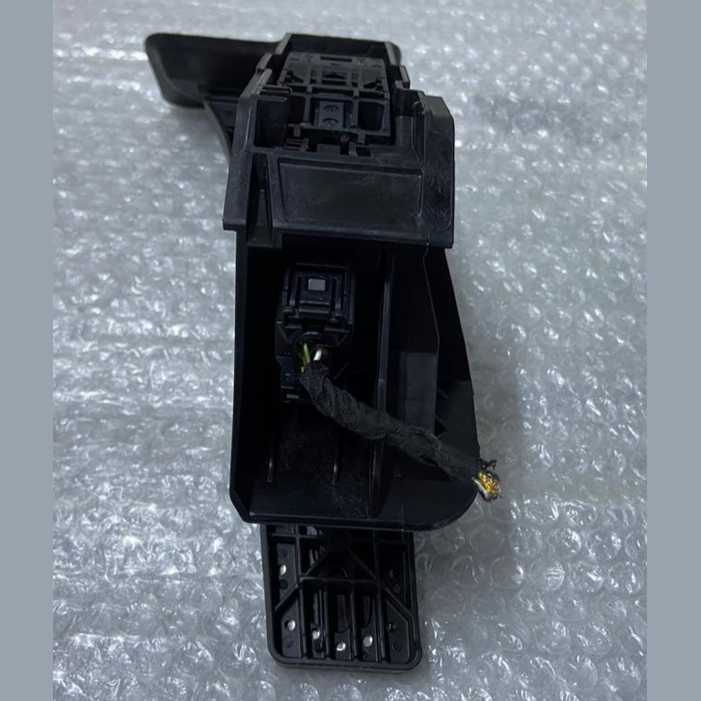 OEM BMW F44 G20 G21 G26 X3 G01 X4 ACCELERATOR PEDAL THROTTLE PEDAL GAS- 6889820