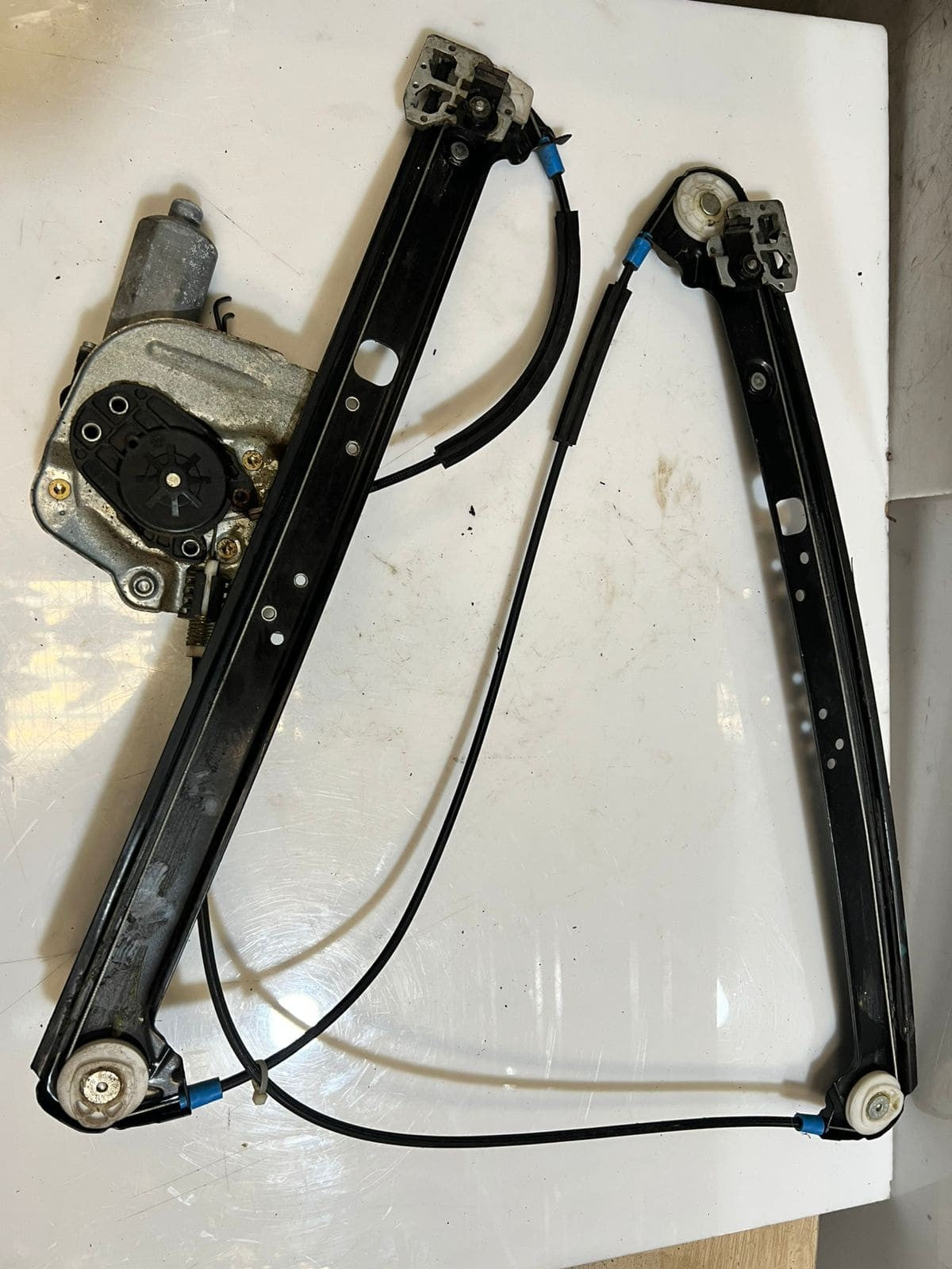 2000-2006 BMW X5 E53 Front Right Window Regulator With Motor 8254912 OEM