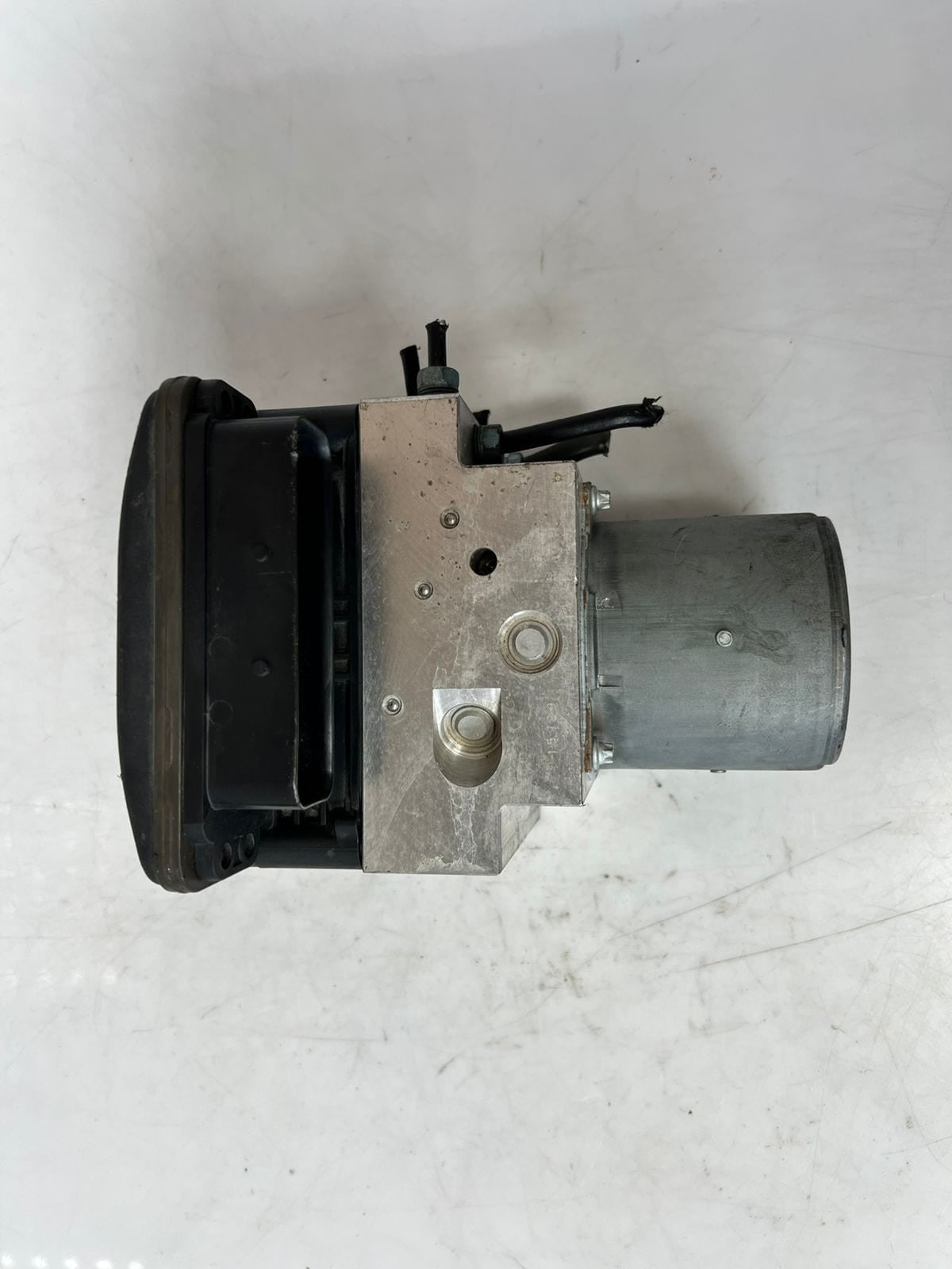 2011-2016 BMW 550i 5 GT F07 ABS Pump Module 6851382 OEM