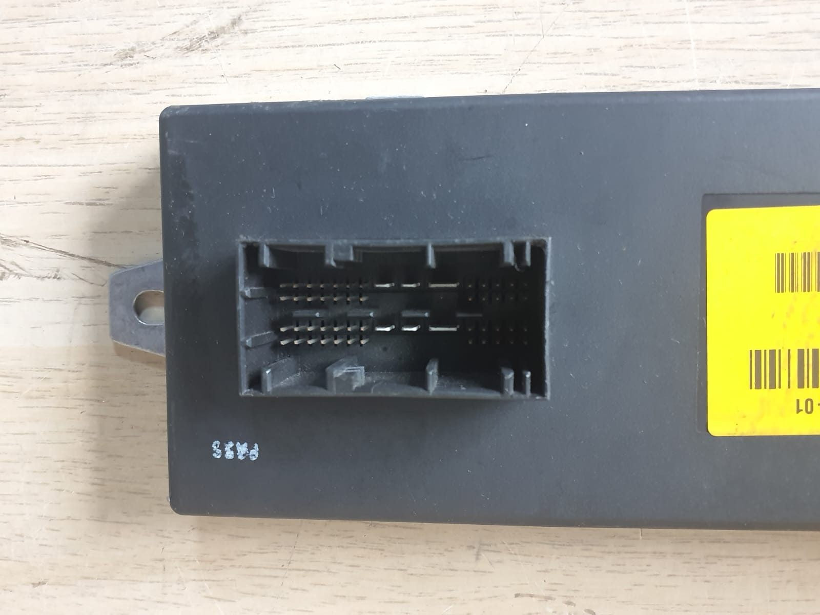 2002-2005 BMW 745i Dynamic Drive Control Module 6768383 E60 E61 5' E65 7'