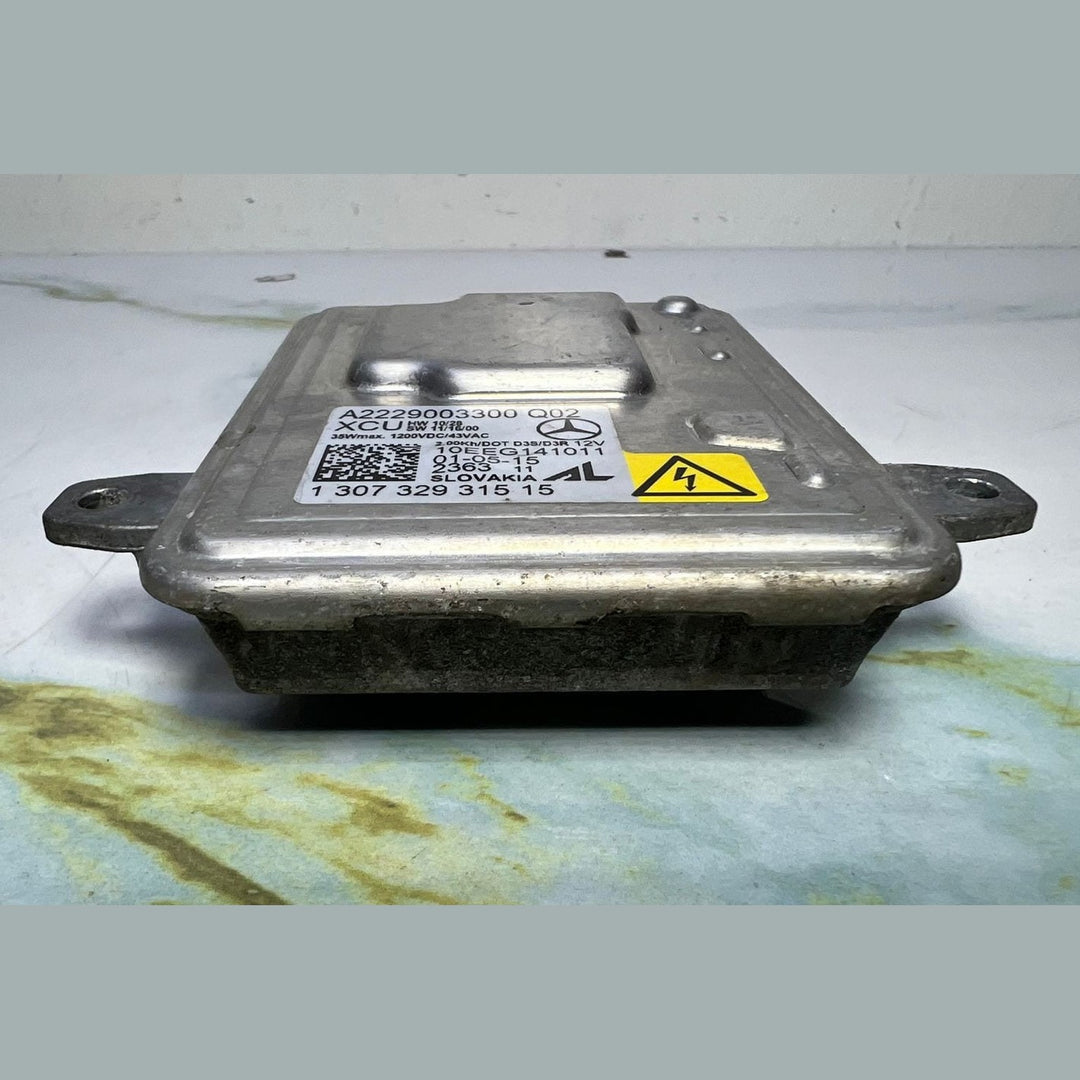 2014-2016 Mercedes-Benz CLA250 Xenon Headlight Ballast Control Unit A2229003300
