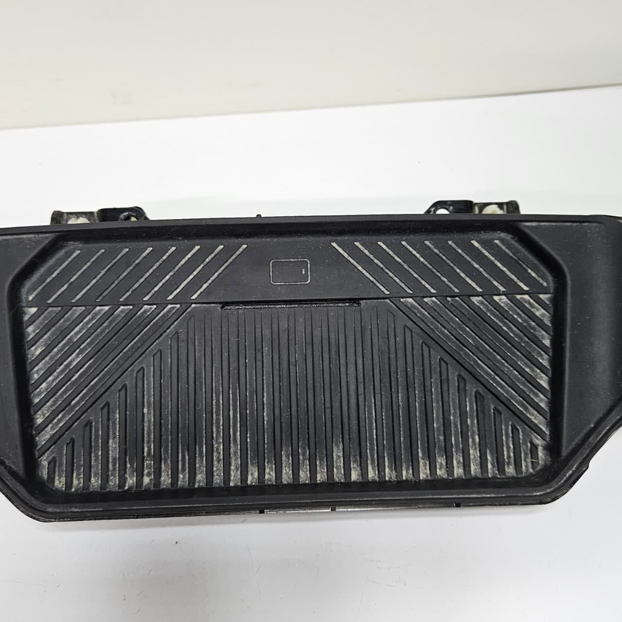 2022-2024 BMW X1 U11, X2 U10, X3 G45, Wireless Charging Tray 5A623B0