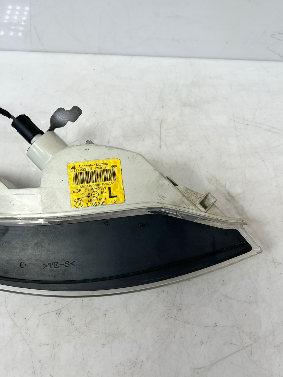 2007 BMW 650i 6 Series E63 Front Left Turn Indicator LIGHT 7165805 OEM