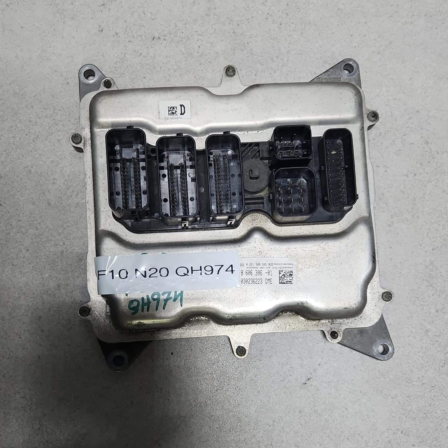 2012-2017 BMW 320i Engine Control Unit DME8606306 F30 320i F10 F11 F25