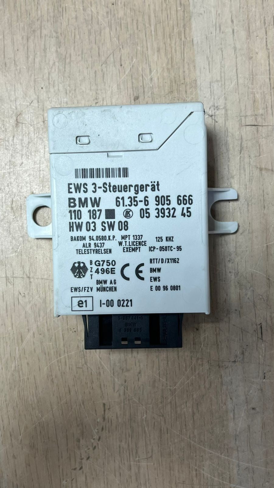 2004 BMW 325xi Engine Control Module 7528050 E46, E39, E53 3.0 M54