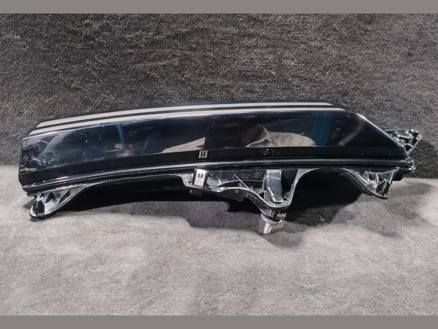 BMW XM OEM  TRUNK  RIGHT SIDE BACK OR TAIL LIGHT LED - 1278.306.0000.00