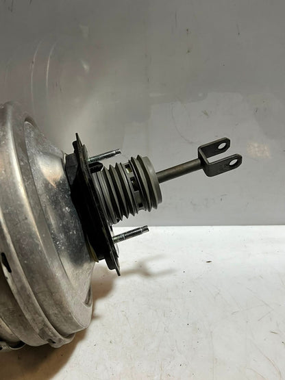 2010-2011 BMW 5 Series F10 F11 F06 F12 F13 528i Brake Booster Master Cyl 6796726