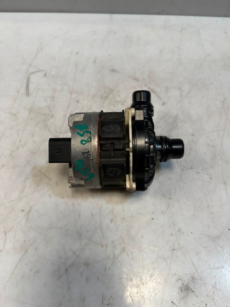 BMW G01 G05 G20 G22 G23 G26 G30 G29 B58 Auxiliary Coolant Water Pump 9455513