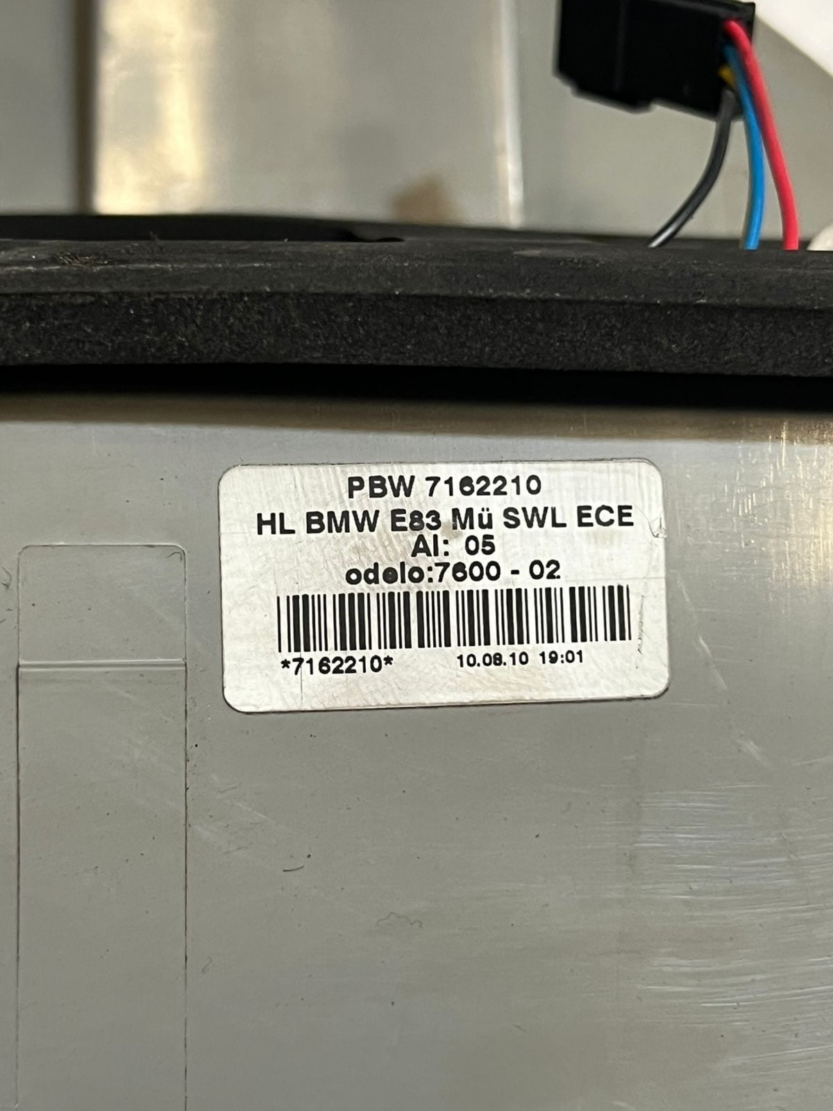 2006-2010 BMW X3 E83 RIGHT SIDE REAR Tail Light 7162210 OEM ECE