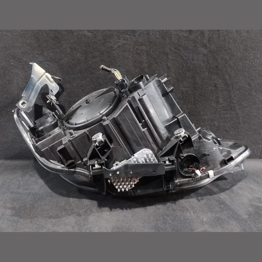 BMW 4 F32 F33 F36 F82 M4 F82 F83 F36 HEADLIGHT BI-XENON FRONT LEFT - 7410787