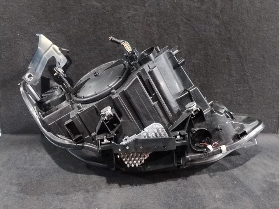 BMW 4 F32 F33 F36 F82 M4 F82 F83 F36 HEADLIGHT BI-XENON FRONT LEFT - 7410787