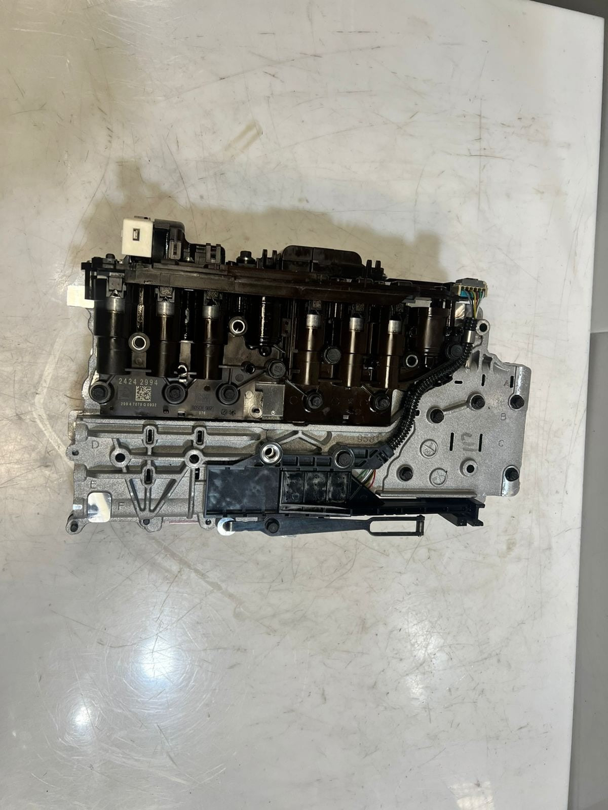 2004-10 BMW 325i E81 E90 E91 E84 E83 Automatic Transmission Valve Body 24242994