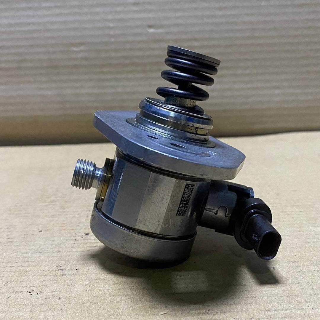 2019-2024 BMW X5 High Pressure Fuel Pump 8648176 BMW X5 G05, X6 G06, 5 Series G3