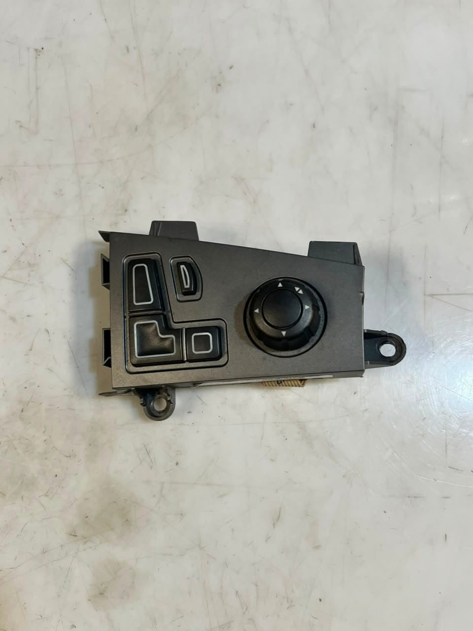 2007-2009 BMW E65/E66 745Li Front Right Seat Adjustment Switch 6918383 OEM