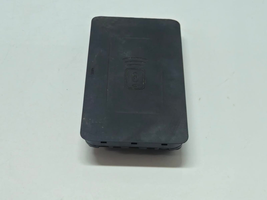 5A1DB18-2019-2026 BMW X7 G26 Wireless Charging Module OEM