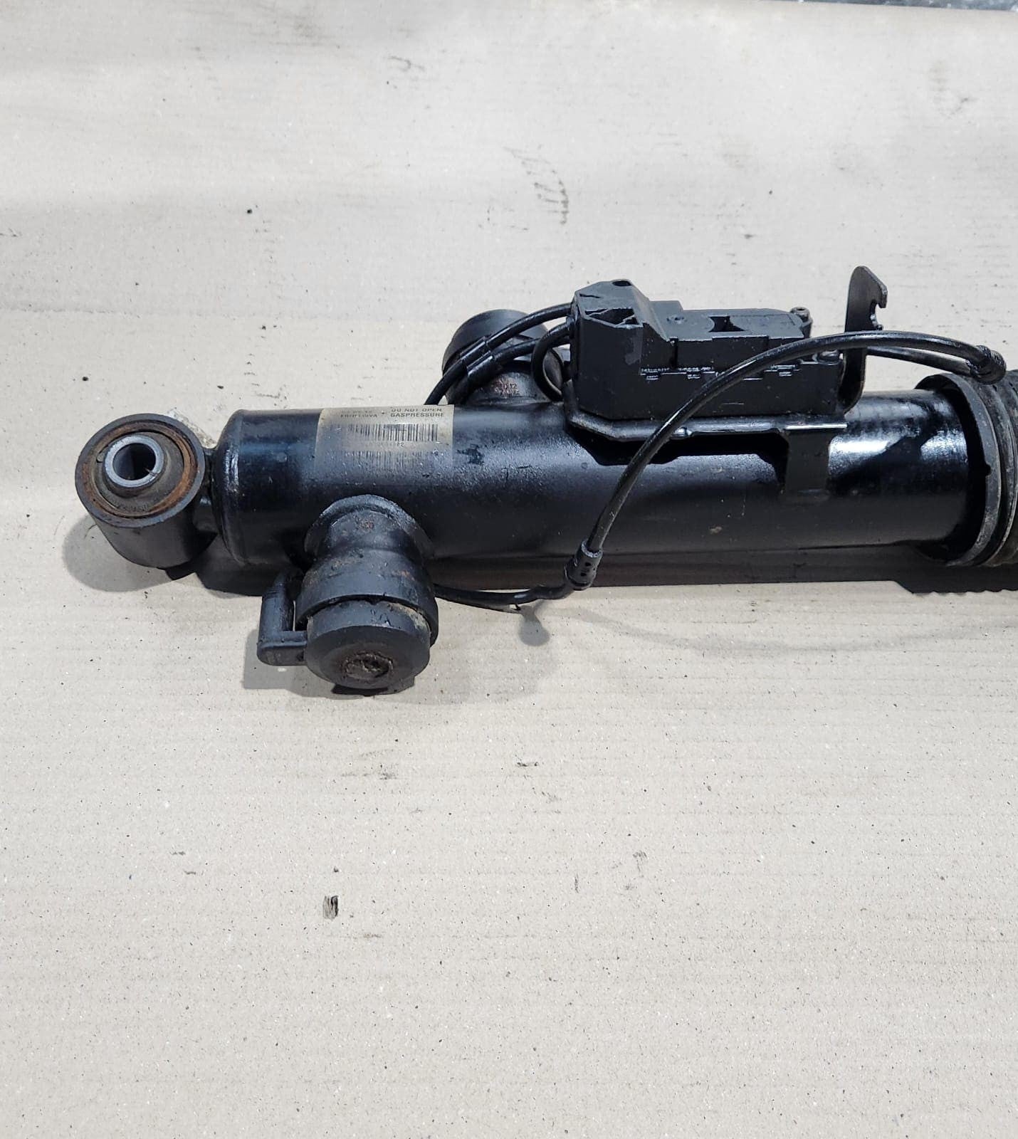 BMW 5 Gran Turismo Rear Left Shock Absorber 6796943 5 Series 535GT