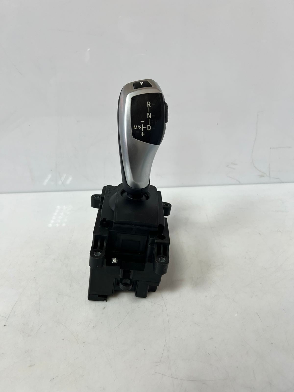 BMW 5 Series F10 F11 and 7 Series F01 Gear Selector Shift Lever 9218102 OEM
