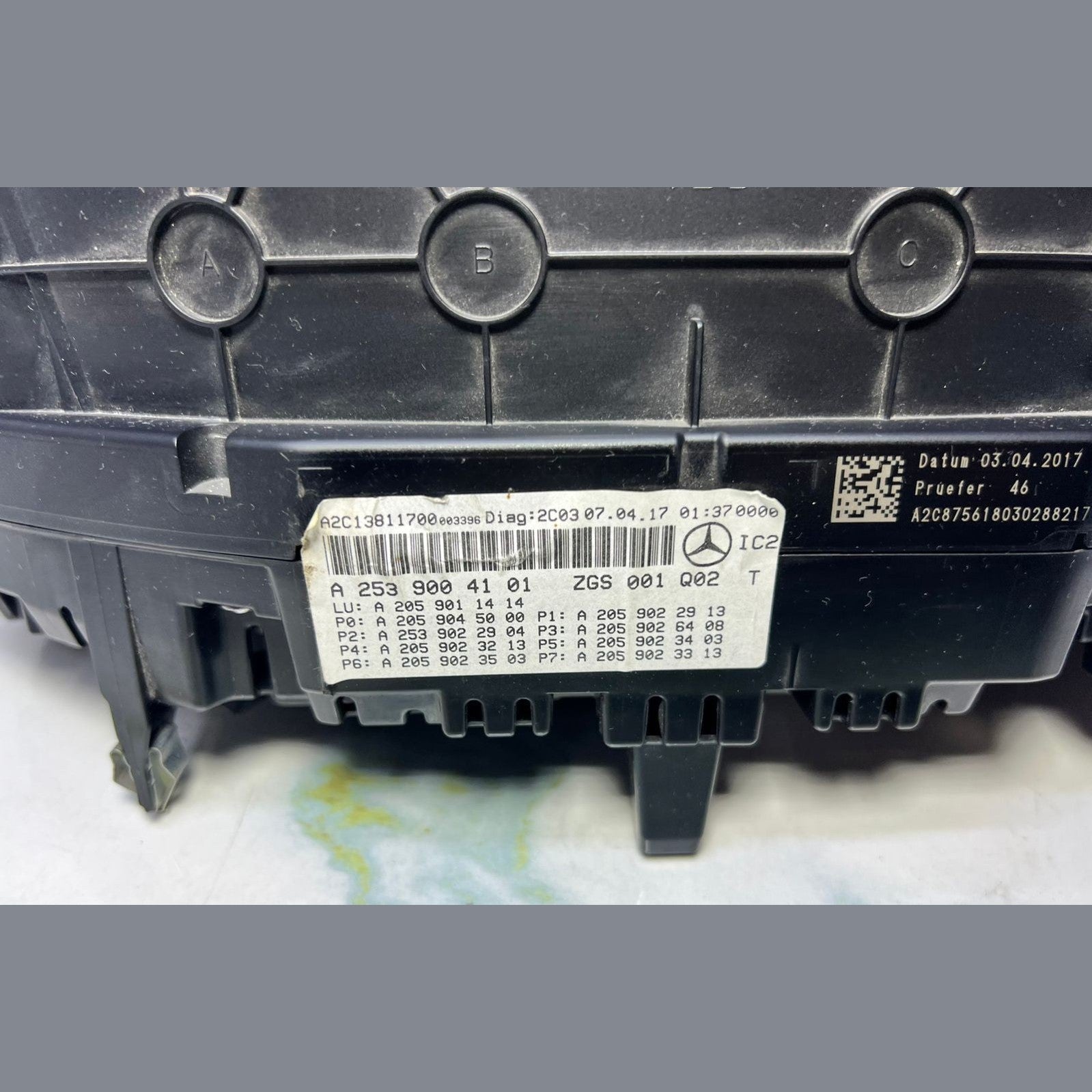 14-20 Mercedes-Benz W253 GLC AMG Instrument Cluster Speedometer A253 9004101 OEM