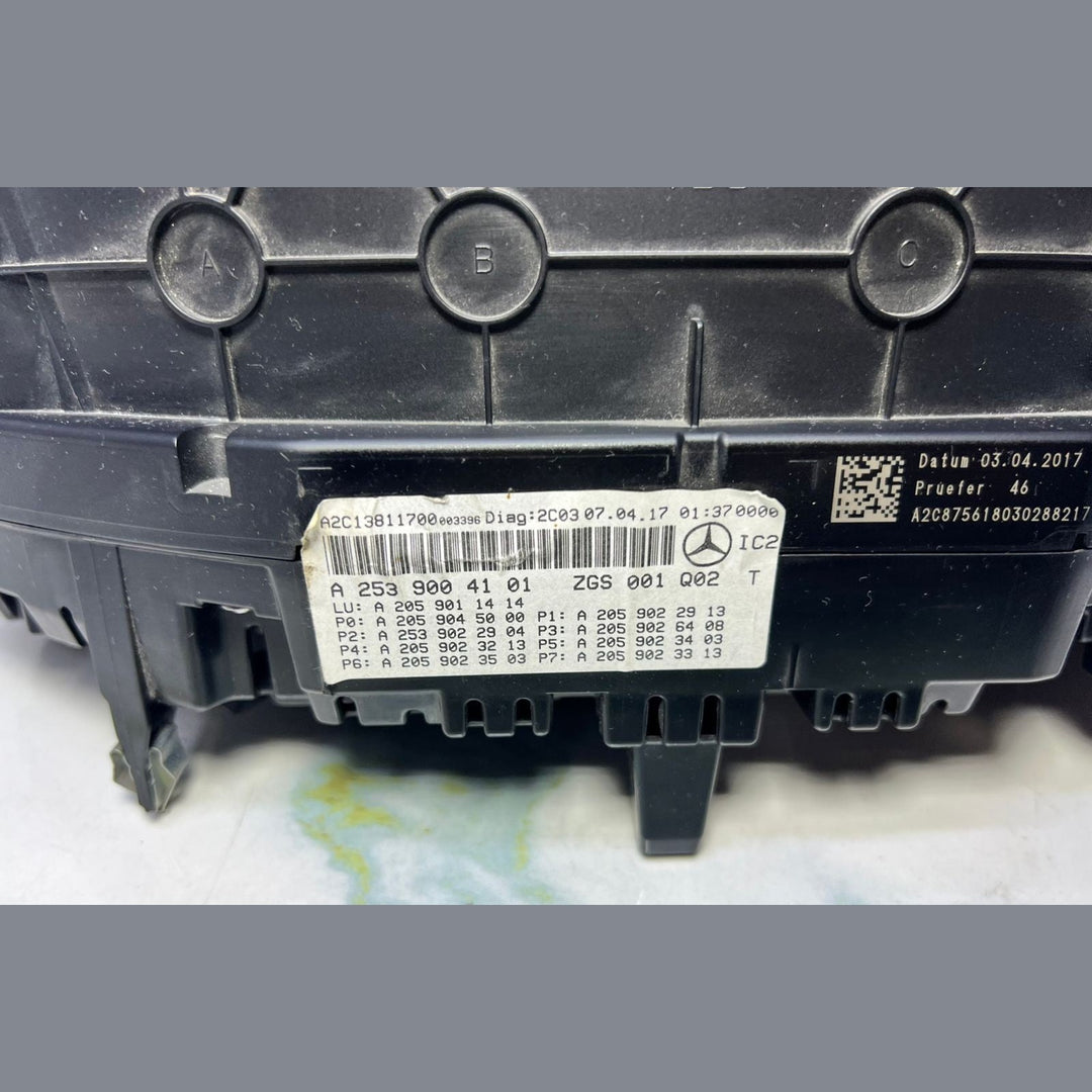 14-20 Mercedes-Benz W253 GLC AMG Instrument Cluster Speedometer A253 9004101 OEM