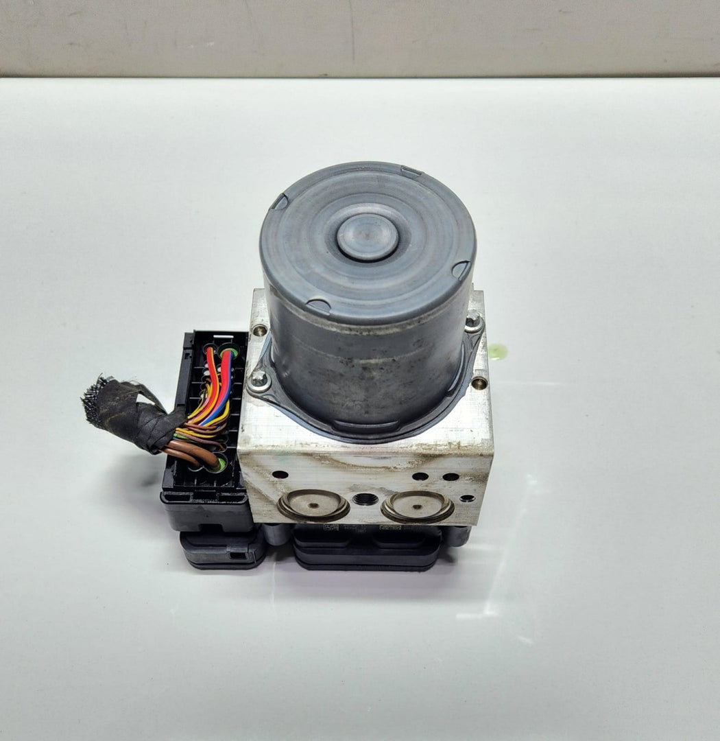 2010-2016 BMW 535i ABS Pump Module 6865860 F10 F11 OEM 