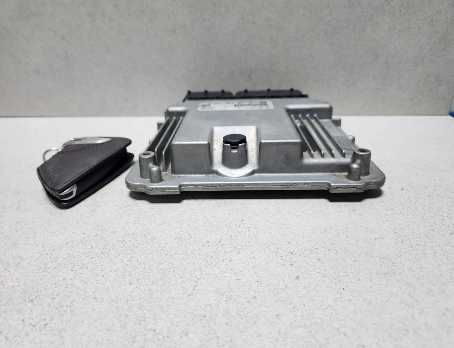 2017 BMW X1 Engine Control Unit + KEY 8596362 F20 120d F30 320d, F36 420d  B47