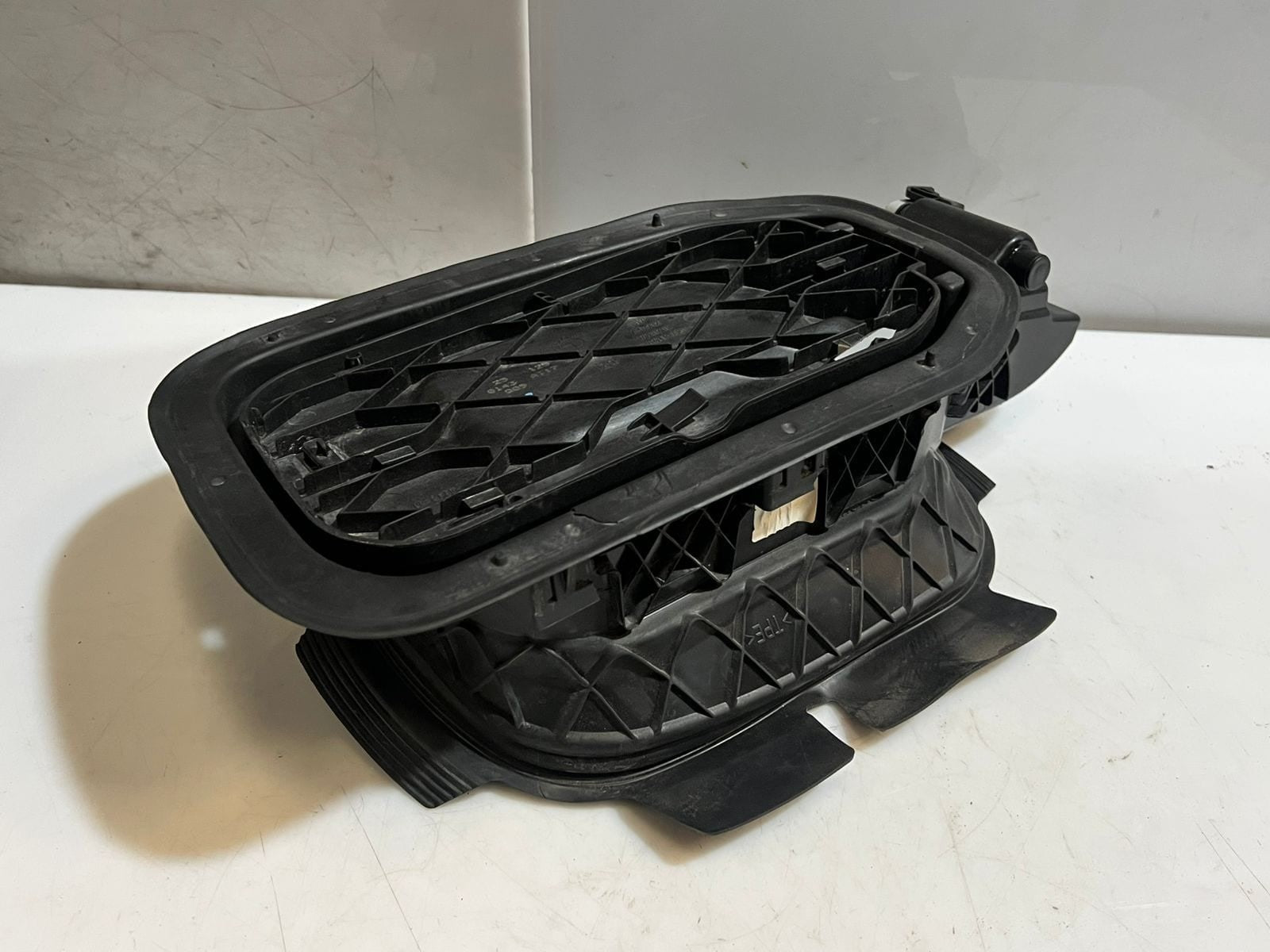 2022 2023 2024 BMW iX i20 Fuel filler cap fuel flap OEM 51177953712 OEM