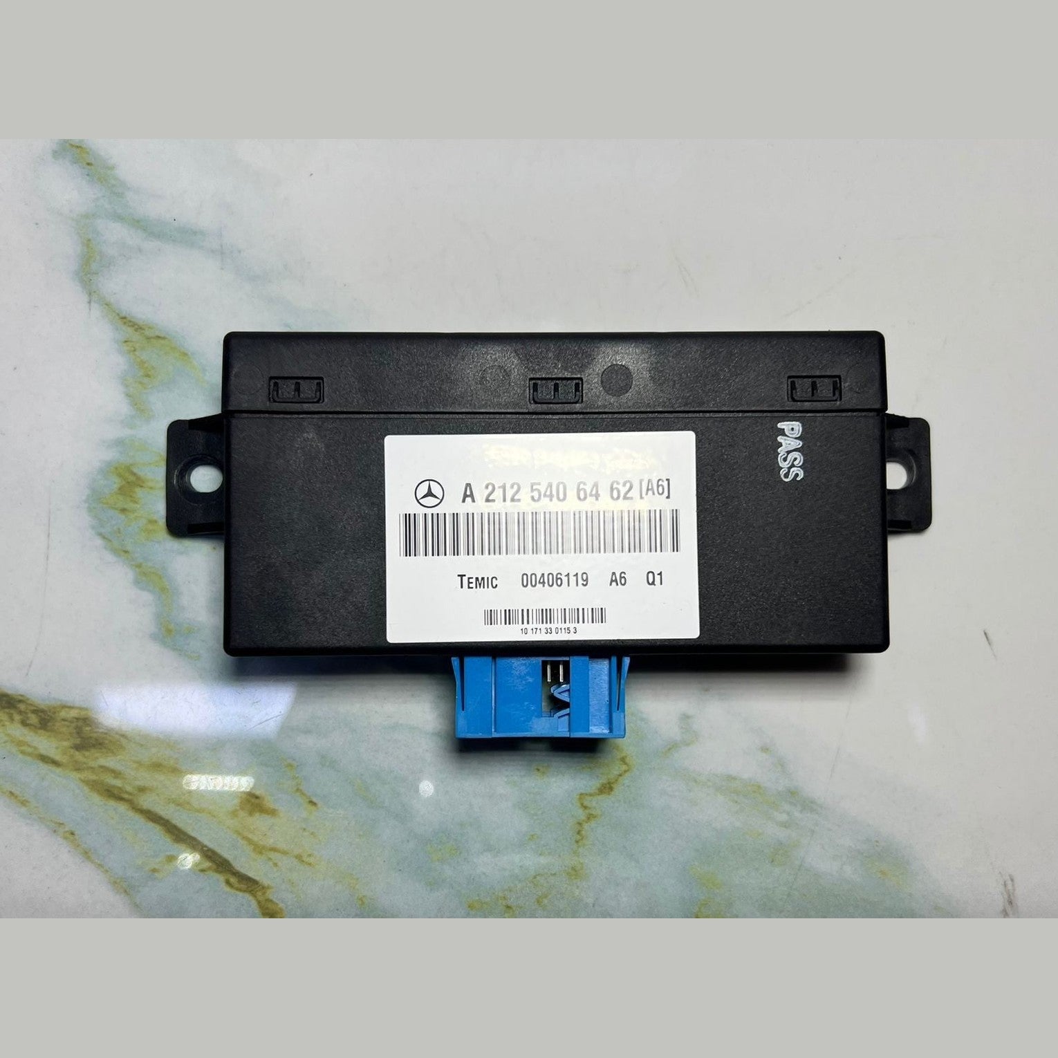 Mercedes E-Class W212 Air Suspension Control Unit A2125406462 OEM