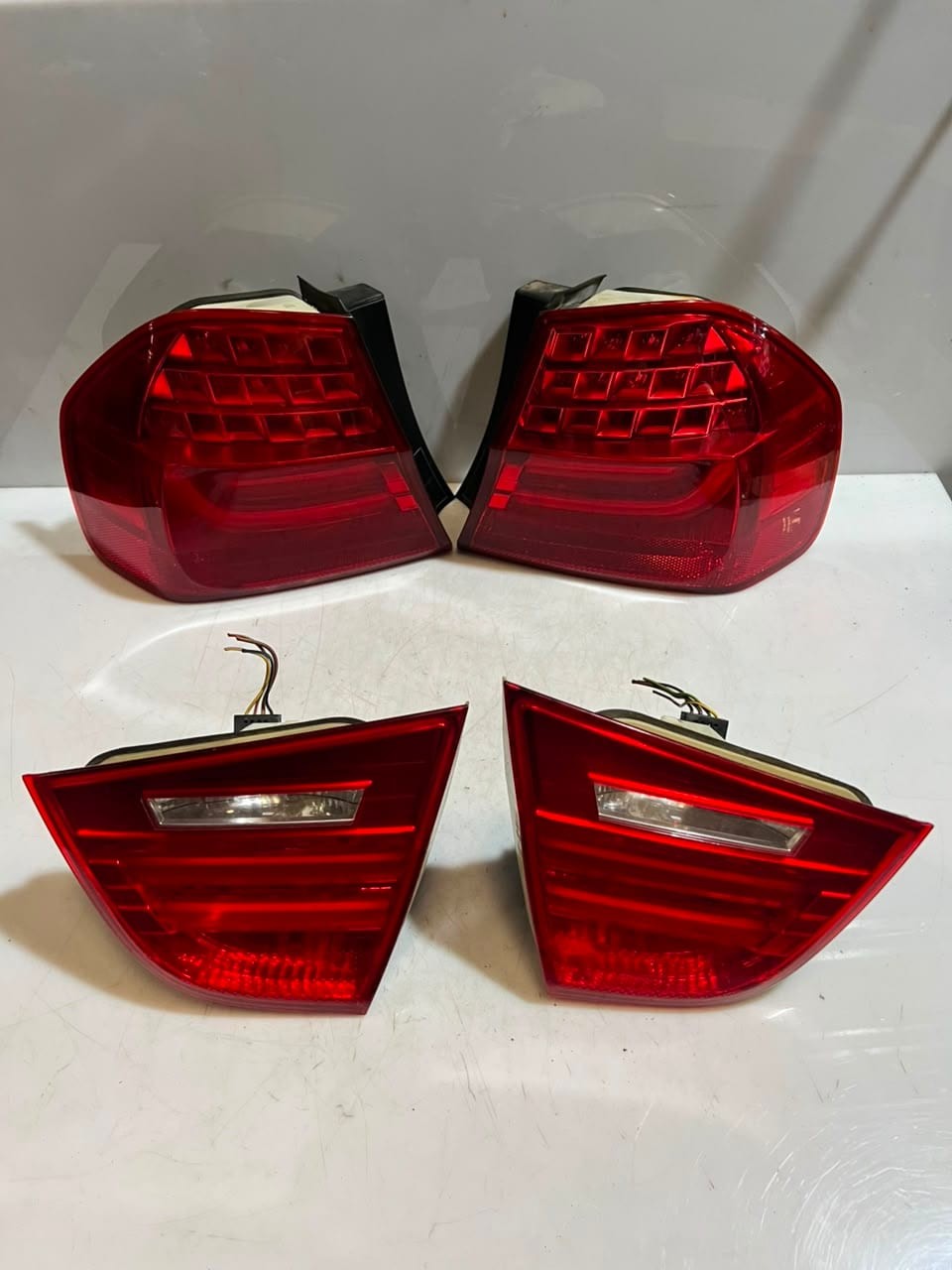 2008-2011 BMW 3 Series E90 and E91 328i REAR Tail Light SET LED 7154156 7154155