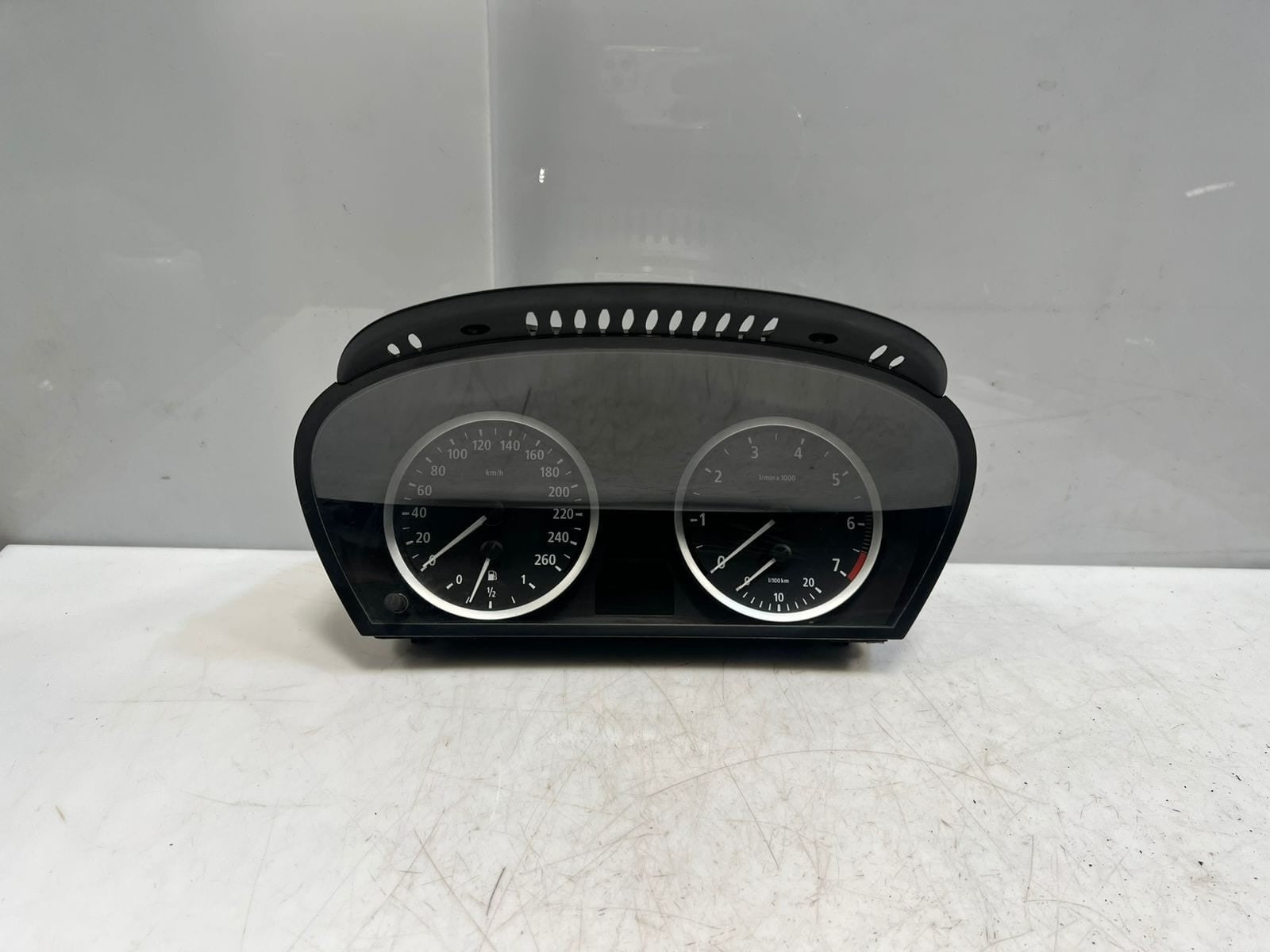 2004 BMW 530i 5 Series E60 E61 Instrument Cluster SPEEDOMETER  6944118 OEM